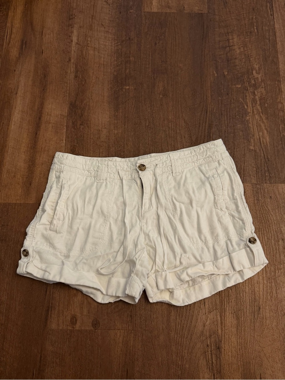 Old Navy White Drawstring Casual Bermuda Shorts